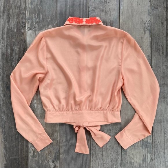 F21 Button Down Long Sleeve Crop Top, Peach with Embroidered Flowers, Size S - Picture 8 of 10